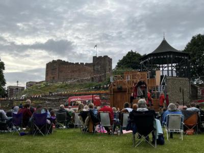 outdoor theatre Tamworth castle grounds